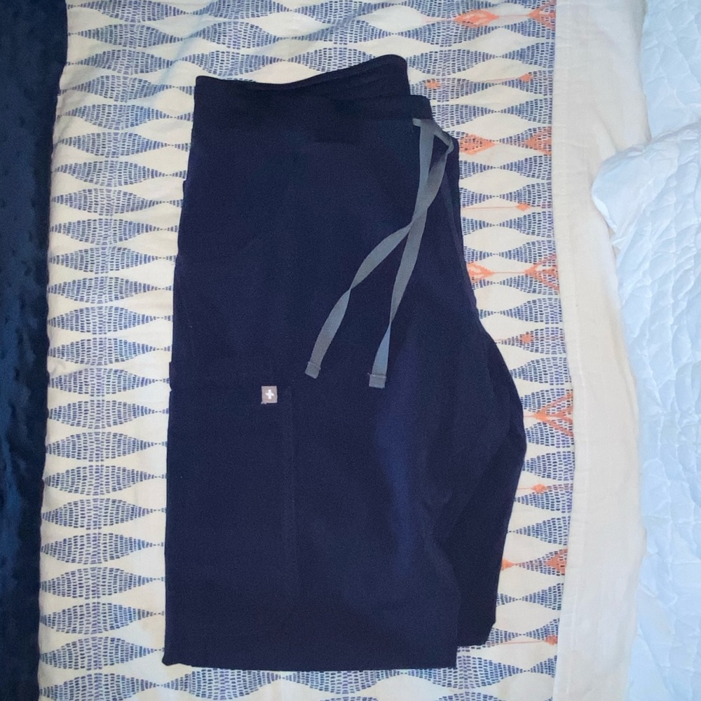 FIGS Kade Cargo Scrub Pant
